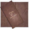 коричневая чековая счет папка из эко кожи с двумя карманами и тиснением золотой фольгой логотипа на обложке для бутик отеля или гостиницы Magic Harp в центре Москвы
