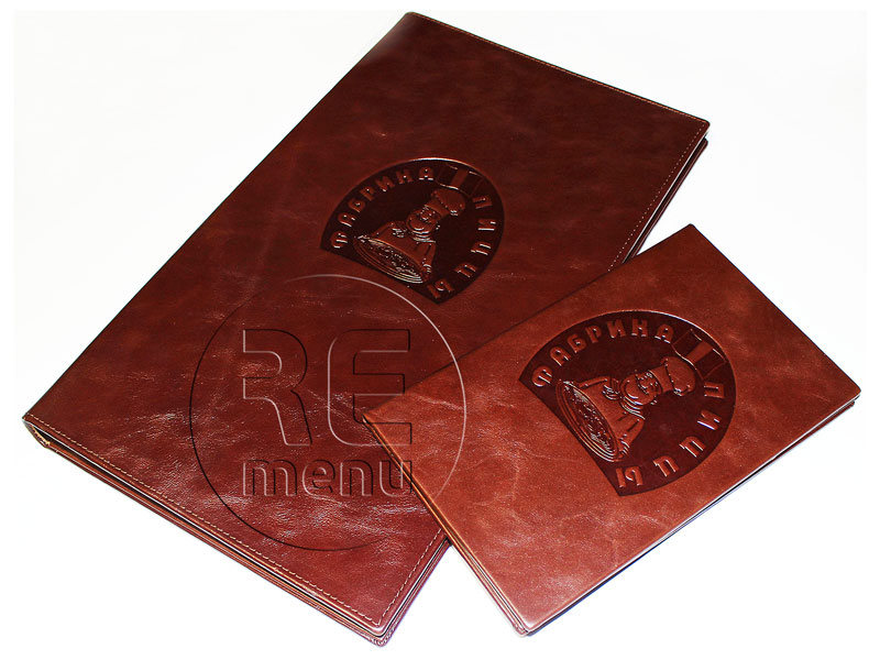 папки из кожи с тиснением логотипа для ресторана Фабрика пиццы и Традиции вкуса
