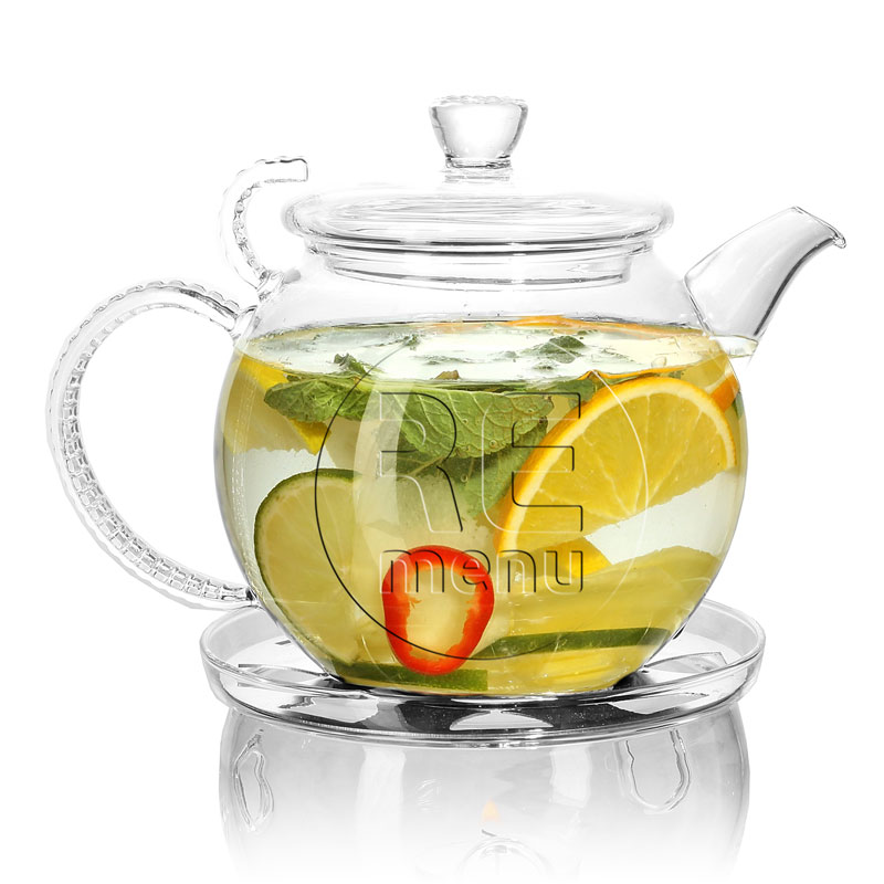 чай в чайнике с лимоном